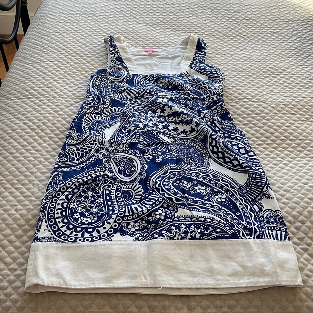 Lilly Pulitzer Blue and White Size 8 Dress